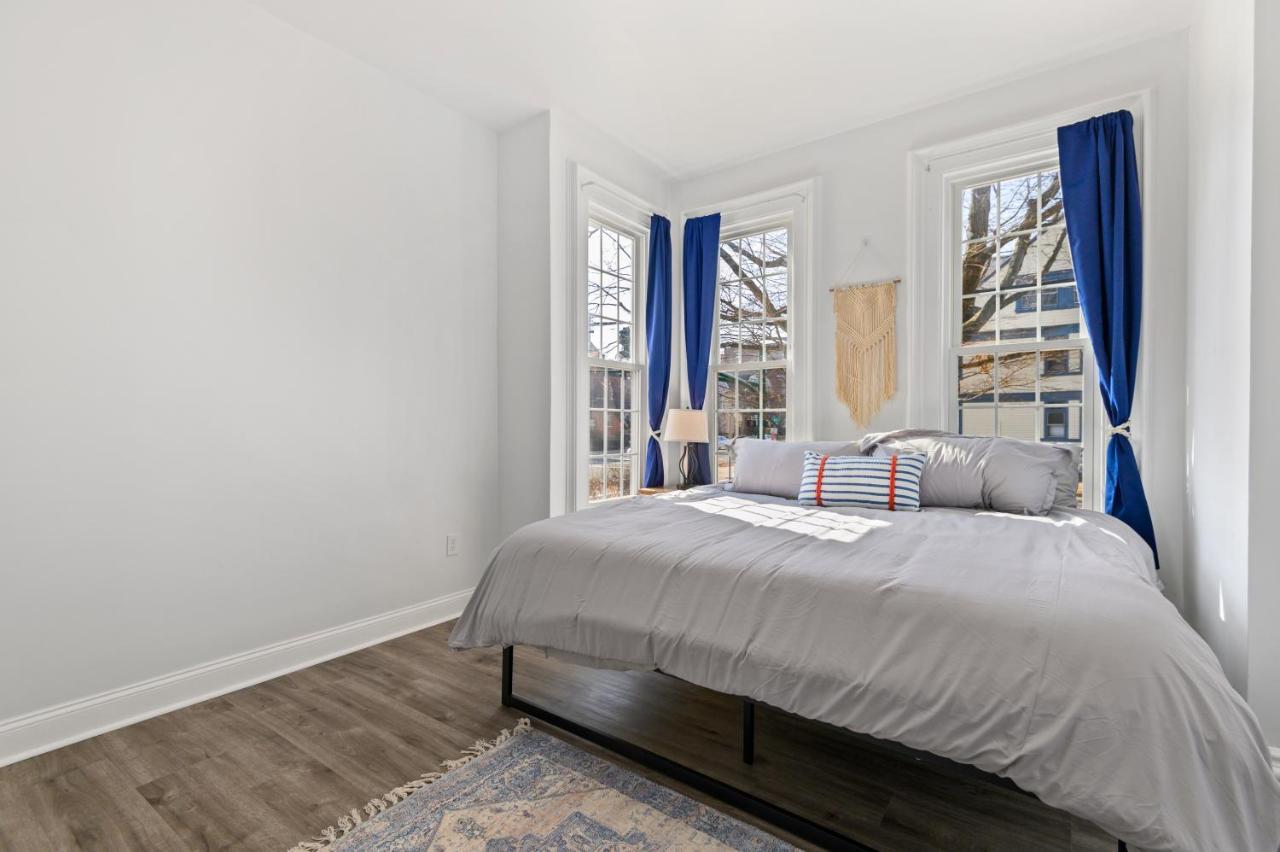 Casa Soleada In East Rock Near Dt And Yale Som With Free Parking And King Bed New Haven Exterior foto